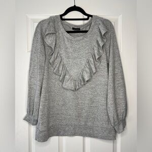 White Birch Gray Ruffle Front Knit Top – Women’s Size L